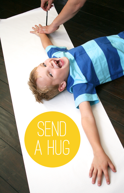 Random Acts of Kindness Week: Send a Hug via Ashley Hackshaw / lilblueboo.com