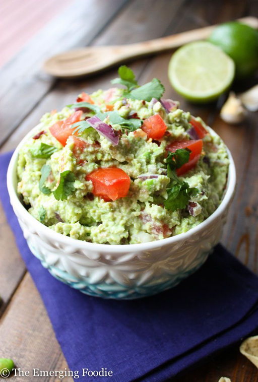 Football Food: Super[Bowl] Food Guacamole via The Emerging Foodie  | Ashley Hackshaw / lilblueboo.com