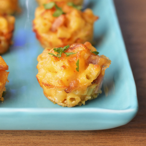 Football Food: Ham and Cheese - Mac and Cheese Bites via Virtually Homemade | Ashley Hackshaw / lilblueboo.com