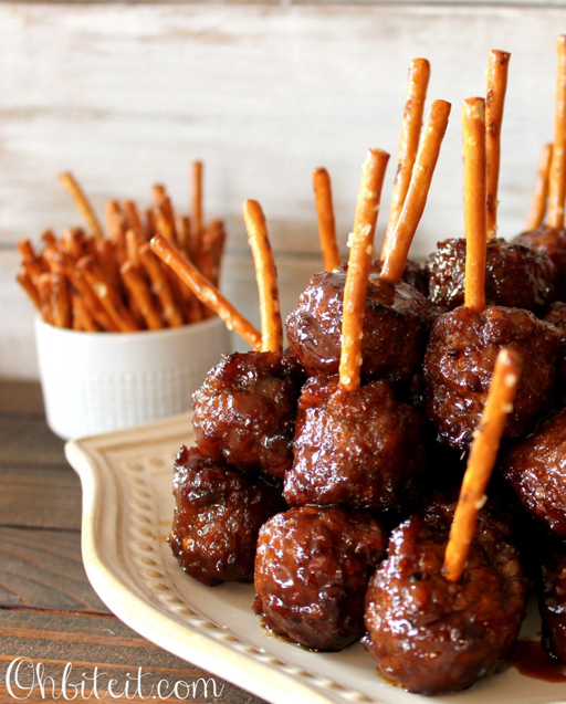 Football Food: Sweet Heat Molasses Meatballs via Oh, Bite It | Ashley Hackshaw / lilblueboo.com