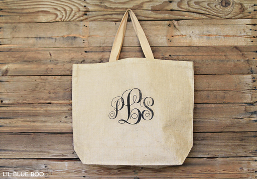 Bridesmaid Gift Idea or Graduation Gift Idea: Add a monogram to your personalized burlap bag via Ashley Hackshaw / lilblueboo.com #graduation #wedding #bridesmaidgift #diy #burlap #rustic 