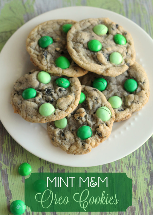 St. Patrick's Day Food Ideas: Mint M&M and Oreo Cookies by Lil' Luna via Ashley Hackshaw / lilblueboo.com 