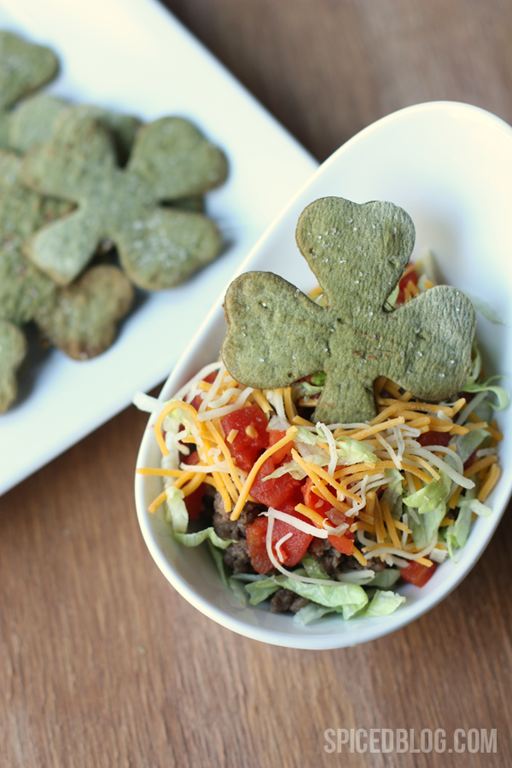 St. Patrick's Day Food Ideas: Shamrock Tortilla Chips by Pizzazzerie at Spiced via Ashley Hackshaw / lilblueboo.com #stpatricksday #green #partyfood