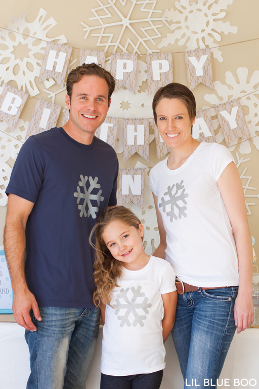 Matching Snowflake Tees for a Frozen Winter Birthday Party with Snowflakes and Snowmen in Turquoise, Light Blue, Grey and White via Ashley Hackshaw / lilblueboo.com #frozen