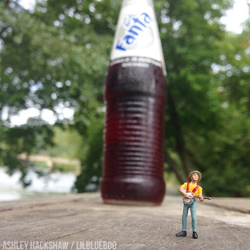 miniature figure photography - banjo and grape fanta #miniature