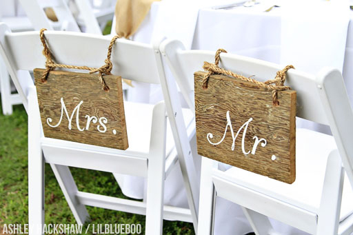 mr and mrs signs for wedding chairs