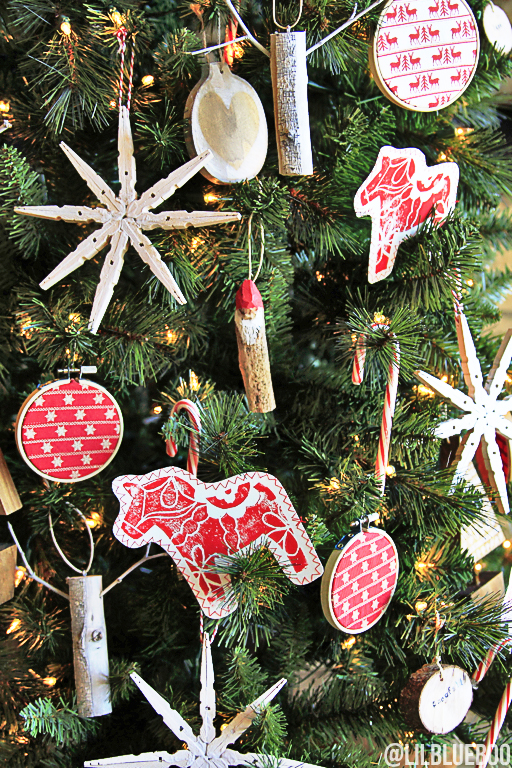 Red and white Christmas Tree ornaments DIY #tagatree #michaelsmakers
