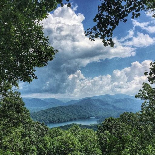 Fontana Lake on the way to Fontana Dam