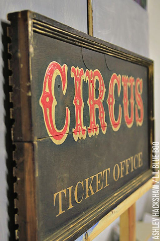 How to make a circus sign - circus font lettering - how to make old signs