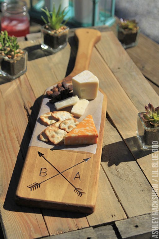 rustic wedding ideas diy - wood burned cutting board for table decor