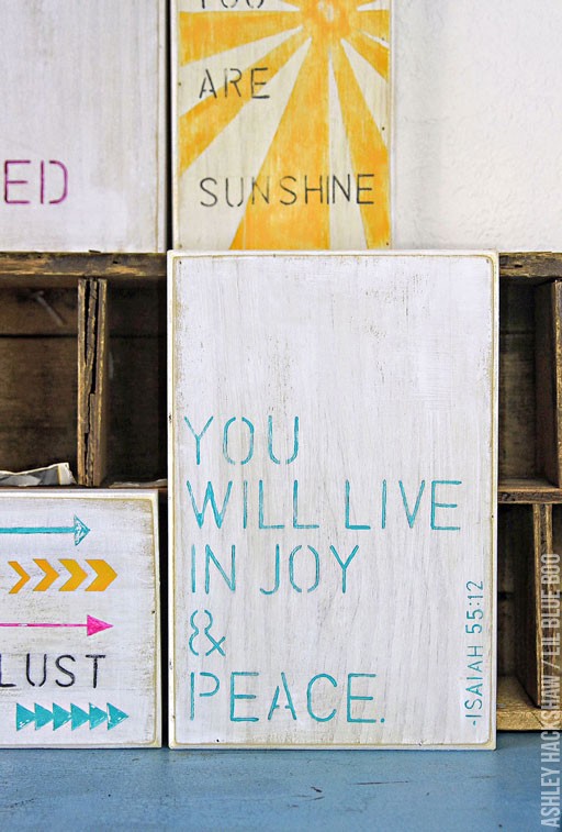 How To Paint Personalized Quotes Onto Canvas or wood