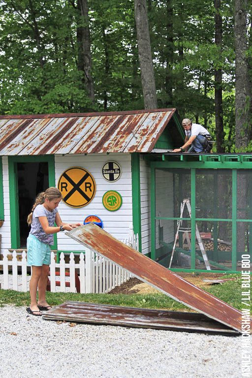  chicken coop roof ideas and construction - metal overhang