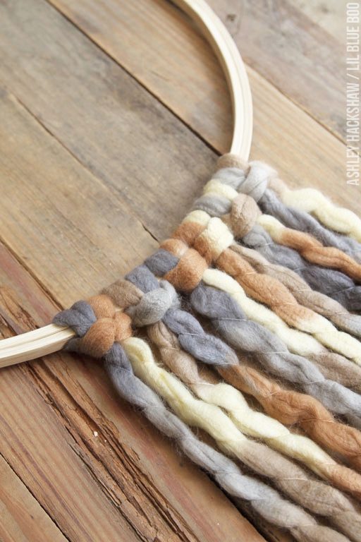 diy yarn wall hanging