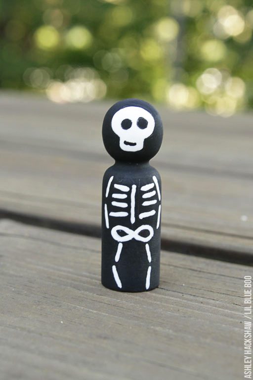 How to paint a skeleton peg doll - peg doll tutorial