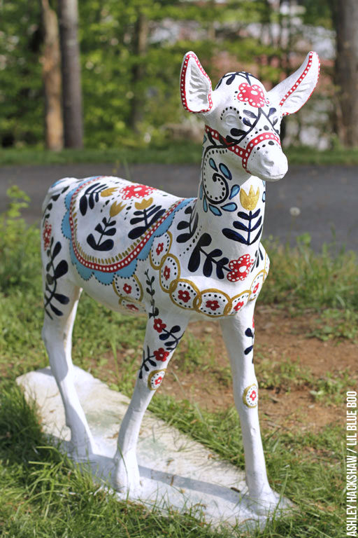 Painted Concrete Deer - Upcycling Concrete Garden Decor