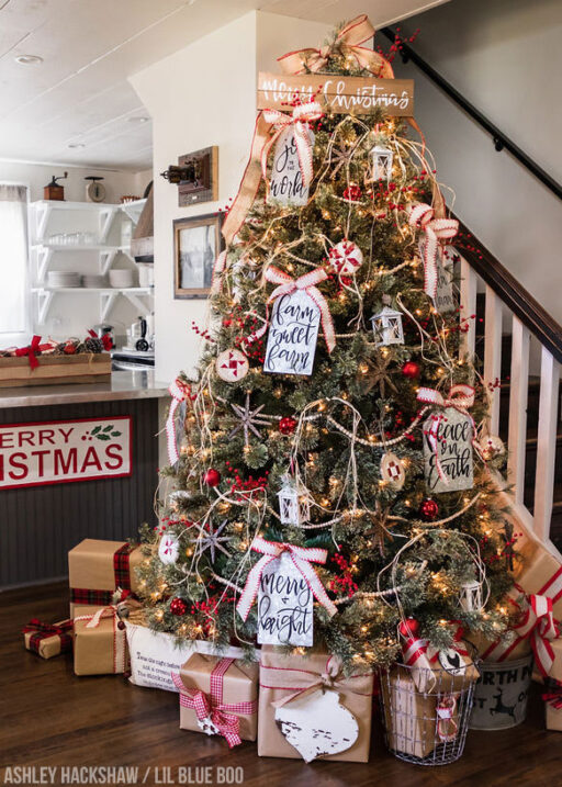 Farmhouse Christmas Tree Ideas and DIY Ornaments