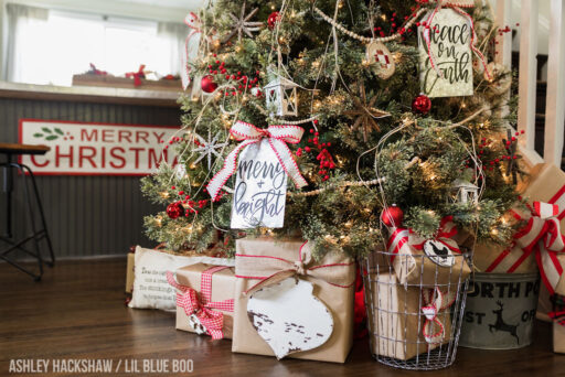 Farmhouse Christmas Tree Decor