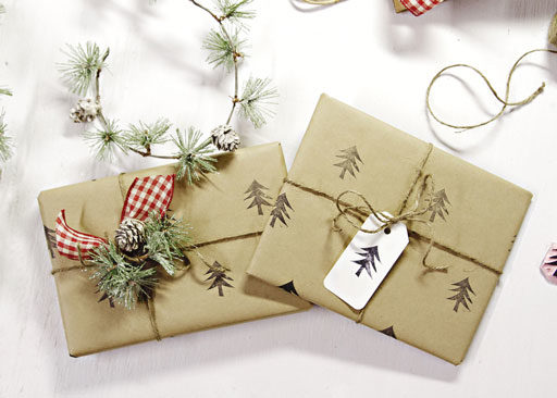 Handmade Christmas Wrapping Paper - DIY Stamped Paper