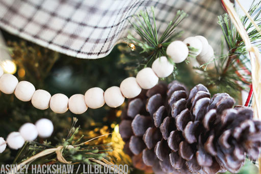 wood bead garland Christmas Tree